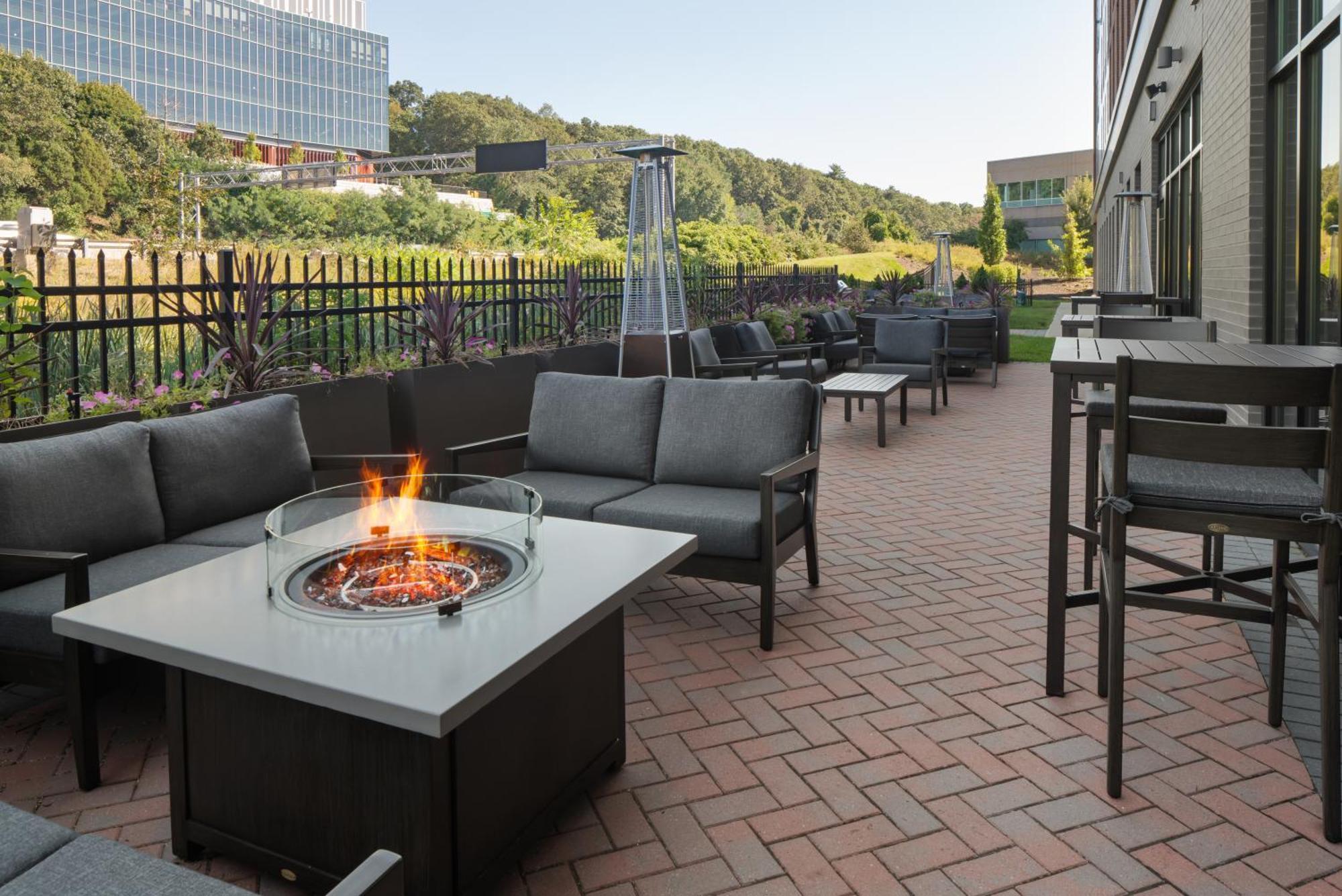 Residence Inn By Marriott Boston Waltham Exterior foto